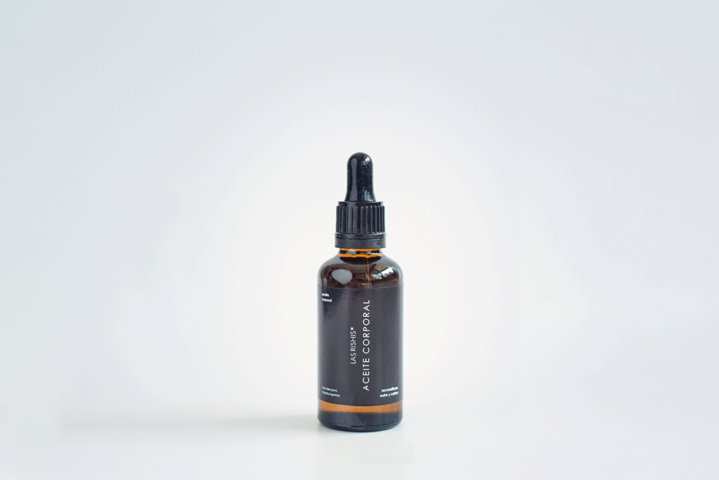 Aceite corporal antiestrías: Reconstituye, nutre y calma la piel, mejora tersura y firmeza, aumenta elasticidad y suavidad. Sin conservantes ni fragancia.