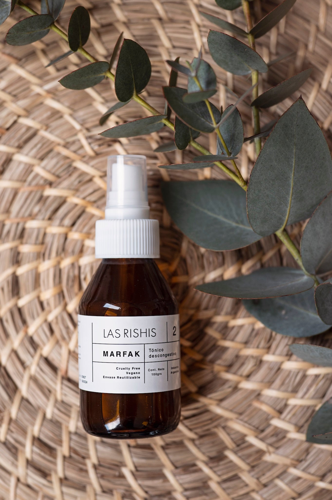 Tónico Marfak para piel con rosácea: Neblina refrescante con aguas florales y aceites esenciales. Calma y revitaliza la piel, ideal para cuidado diario.