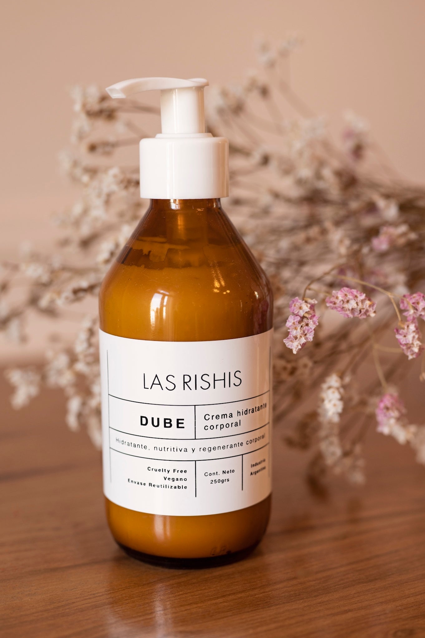 Crema corporal Dube: Hidrata, nutre, regenera; con mantecas, aceites y extractos. Equilibra emociones y estimula defensas. Piel seca y sensible.